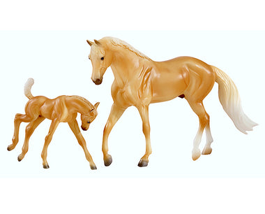 Breyer Palomino Quarter Horse and Foal New