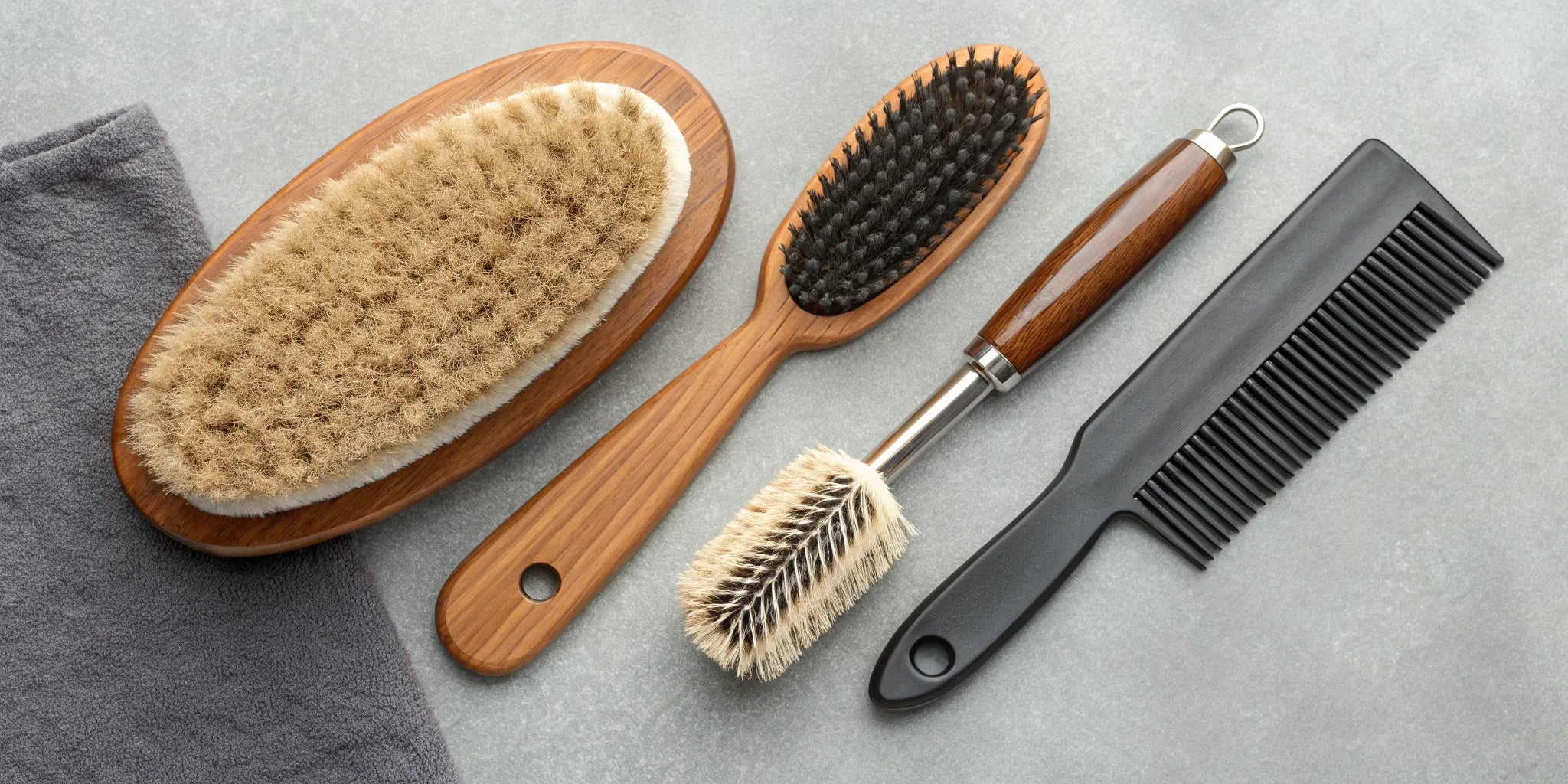 A complete set of the best horse grooming brushes for daily care and a healthy coat.