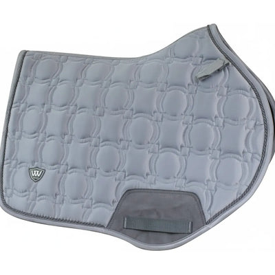 Toklat Vision Close Contact English Saddle Pad in a sophisticated grey satin. This full-size anatomical high-wither pad features a unique geometric quilting pattern, elegant cord piping, and a protective girth patch. Designed for optimal fit and horse comfort, this stylish English saddle pad is perfect for jumping or daily schooling. High-quality equestrian tack with a modern, luxurious look for the discerning rider.