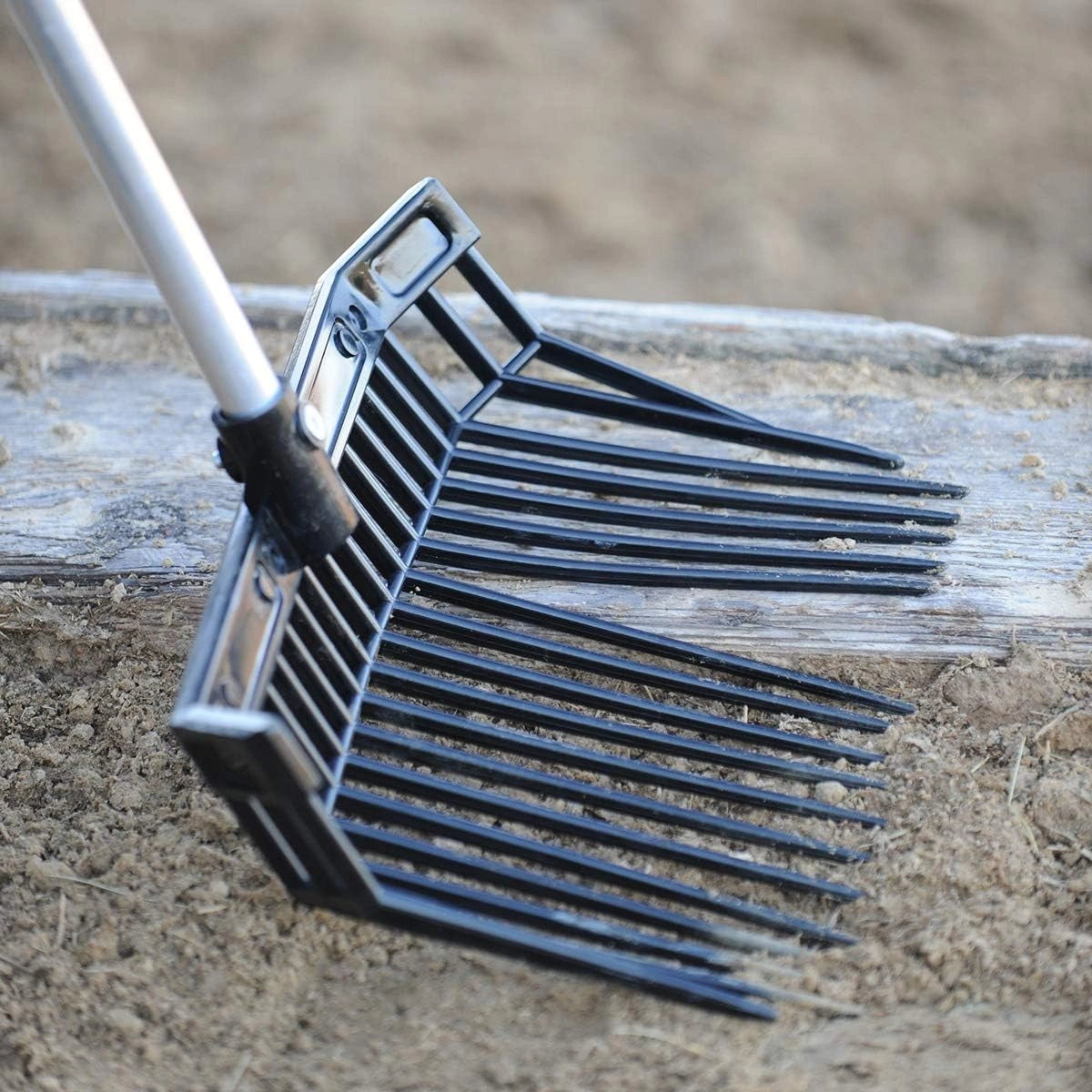Cashel 18-Tine Manure Fork - Durable Lightweight High-Impact Composite Stable Cleaning Tool - 18 Tine
