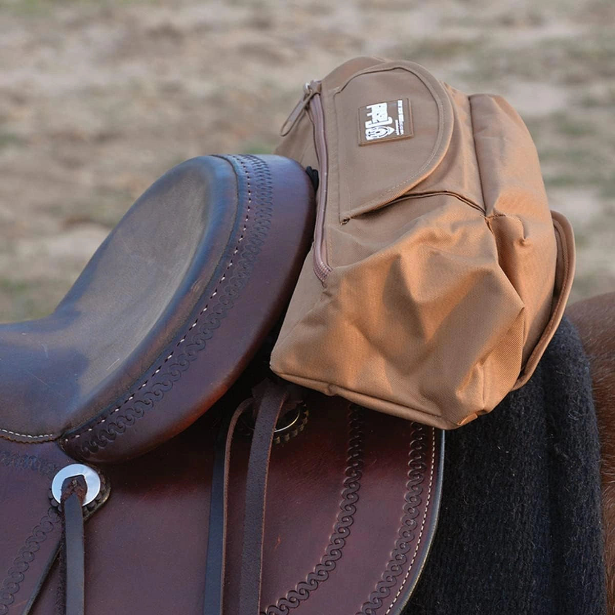 Cashel Deluxe Cantle Bag - Insulated Trail Riding Saddle Bag - 1000D Water-Resistant Nylon - 6"H x 15"W x 4.5"D