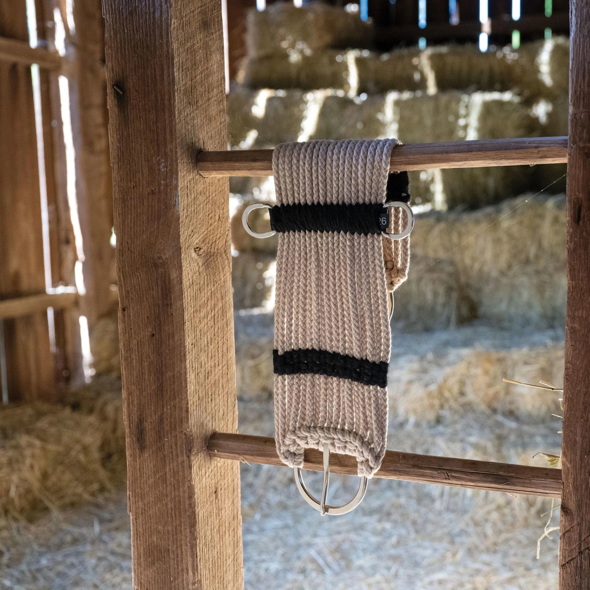 Weaver Equine Rayon 17 Strand Horse Cinch, Anti - Slip Saddle Cinch Girth with Flat Buckle, Western Horse Riding Supplies, ‎Tan/Black - Hooves and Paws