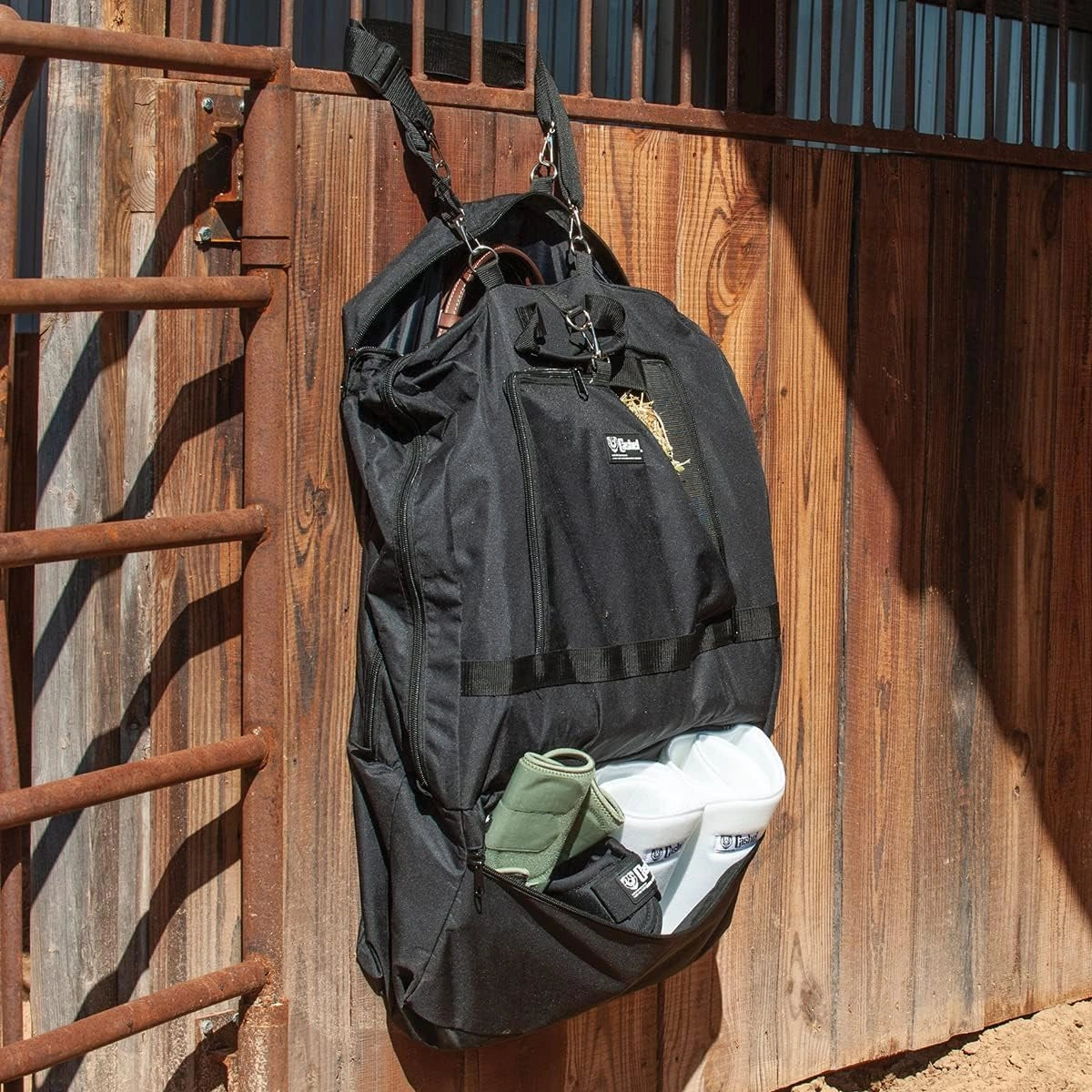 Cashel Hay and Gear Bag - Hooves and Paws
