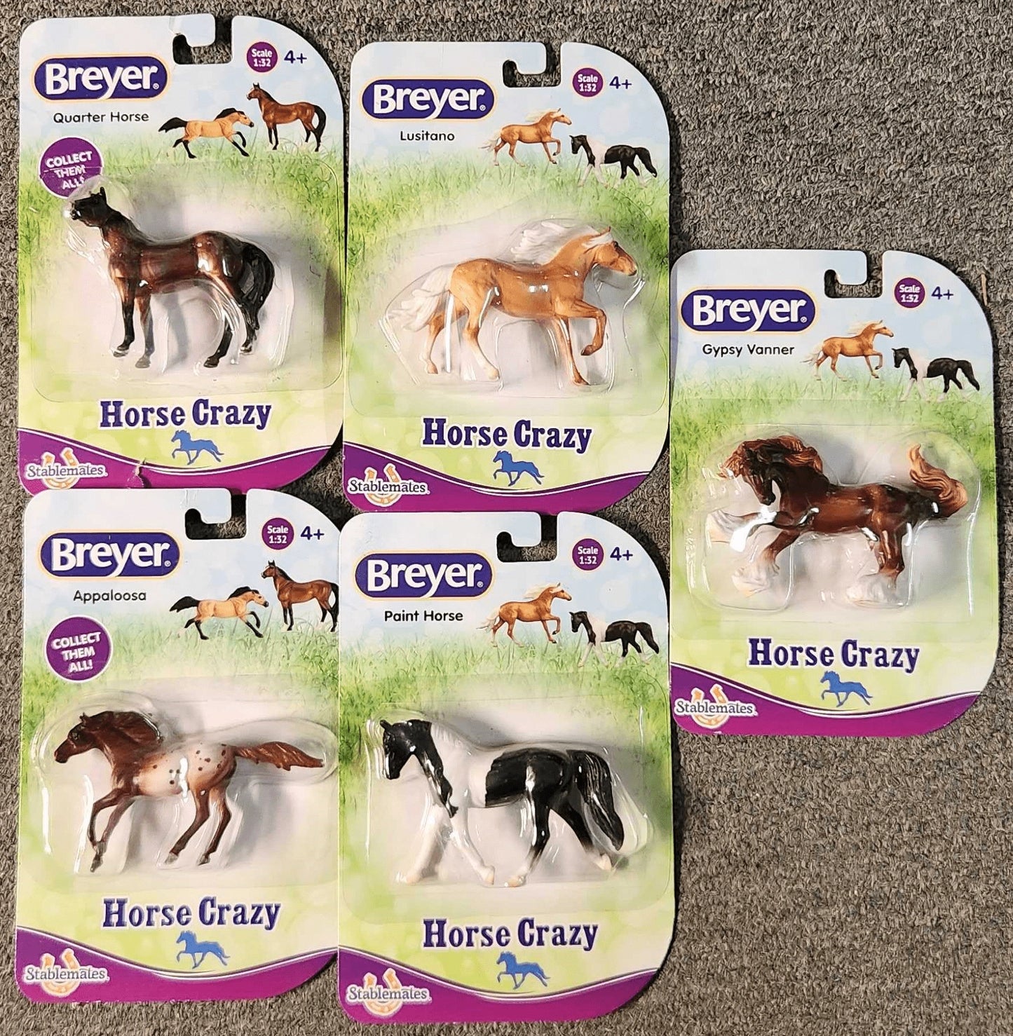 Breyer Horse Crazy Collection Stablemates 97244 - Hooves and Paws