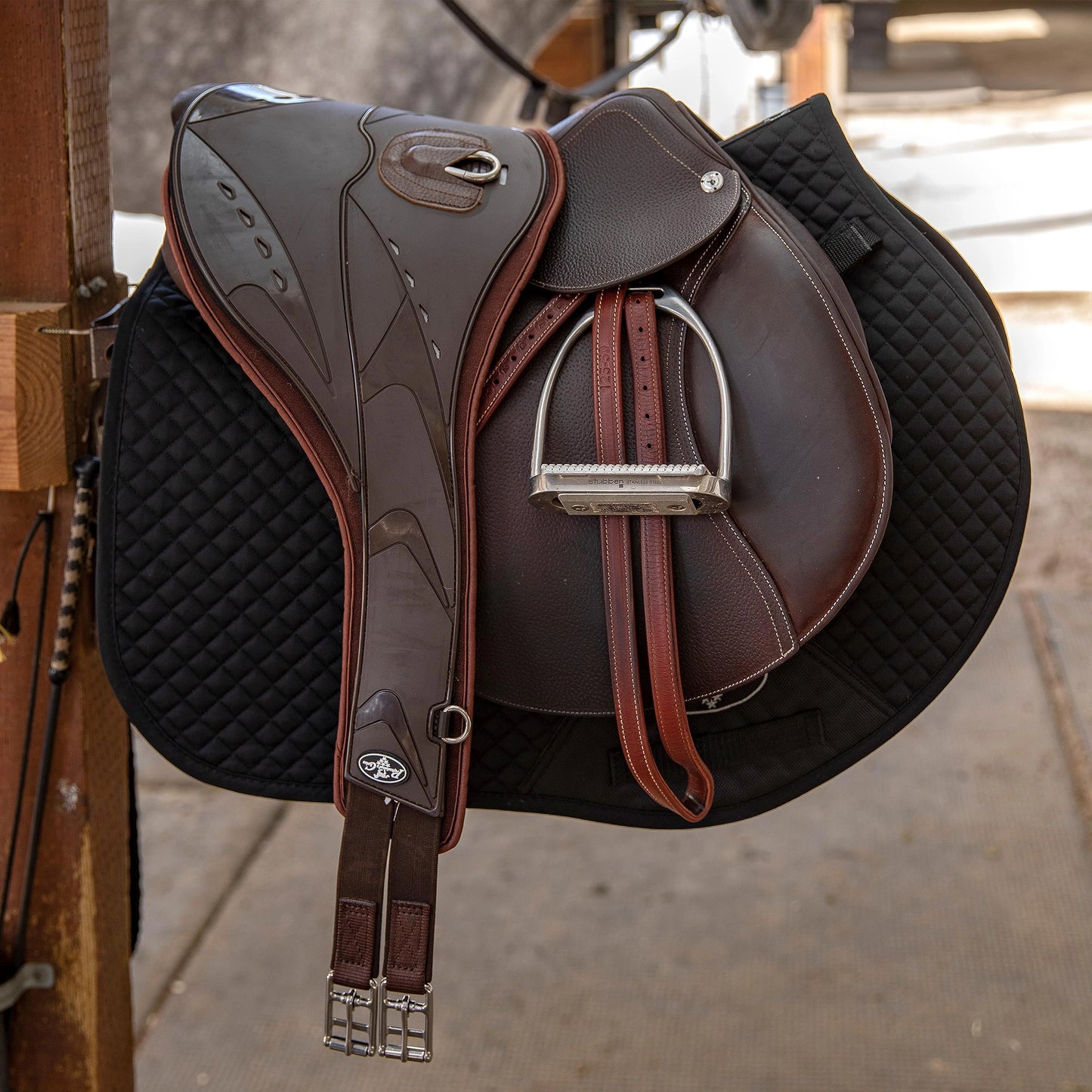 Professional's Choice Jump Pad with VenTECH Lining - Contoured Breathable Moisture-Wicking Saddle Pad