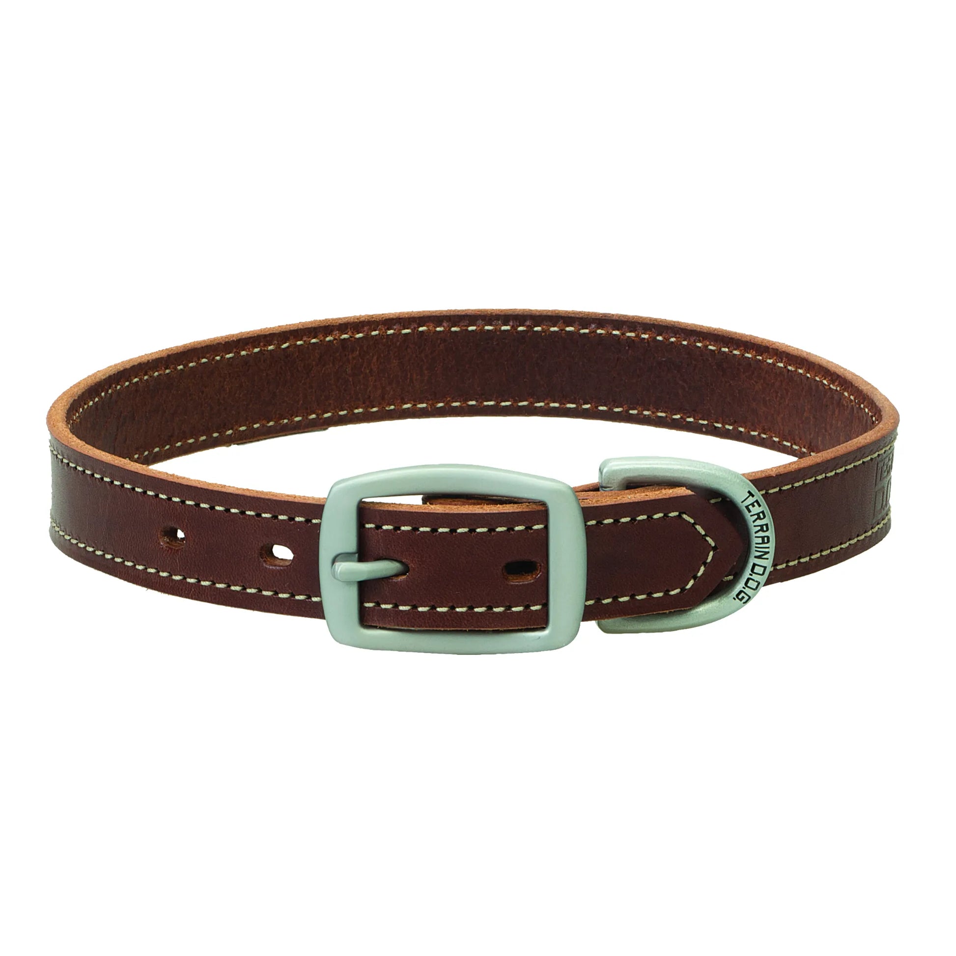 Premium Weaver Leather Bridle Leather Dog Straight Collar in rich brown. Handcrafted with heavy-duty leather and classic white contrast stitching. Features a secure matte silver buckle and integrated D-ring with Terrain D.O.G. branding. A durable, stylish pet accessory designed for longevity and comfort during walks or outdoor adventures. Perfect for pet owners seeking high-quality, rustic leather pet gear.