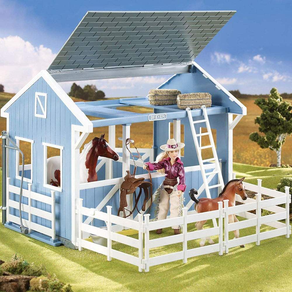 Breyer Freedom Series Country Stable With Wash Stall Classics Model #699