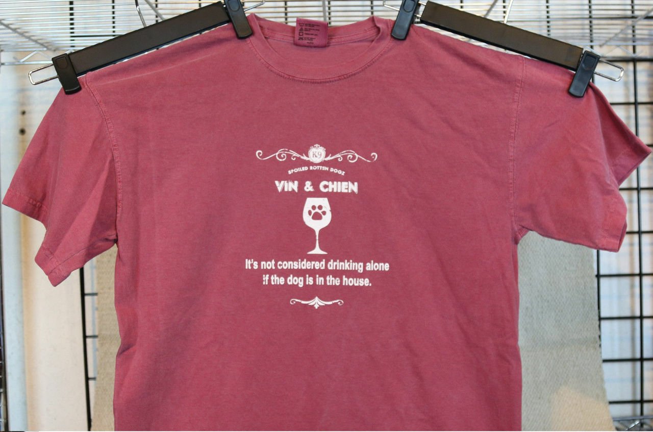 Adult T-Shirt - Womens - Vin & Chien - Hooves and Paws